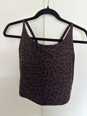 Gapfit size large leopard active top